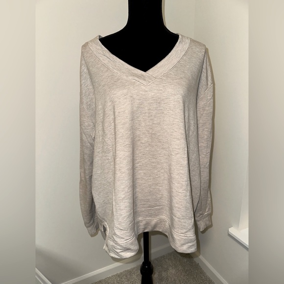 Women’s Orvis V-Neck Sweatshirt in Oatmeal - Picture 2 of 5